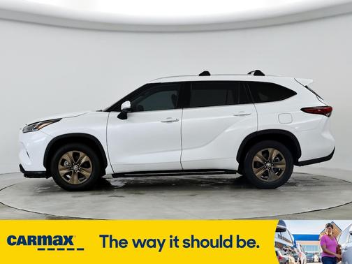 2022 Toyota Highlander Hybrid XLE Bronze