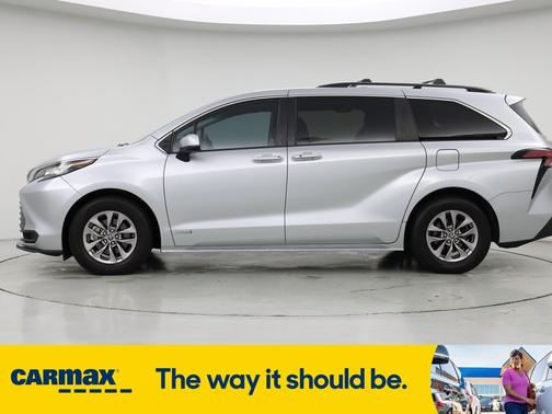2021 Toyota Sienna LE
