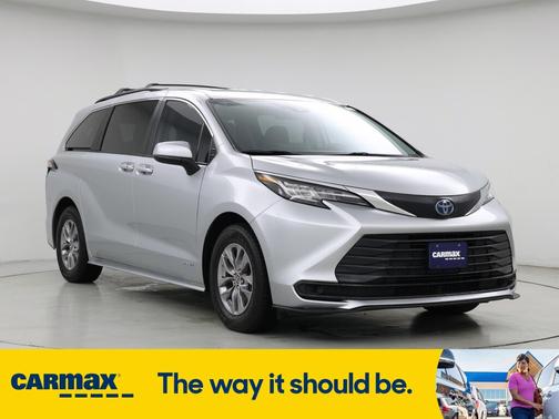 2021 Toyota Sienna LE