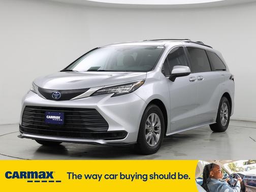 2021 Toyota Sienna LE