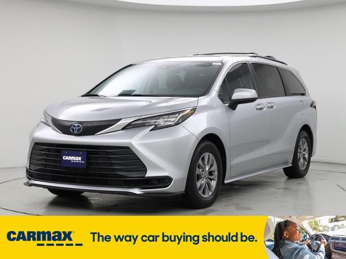 2021 Toyota Sienna LE