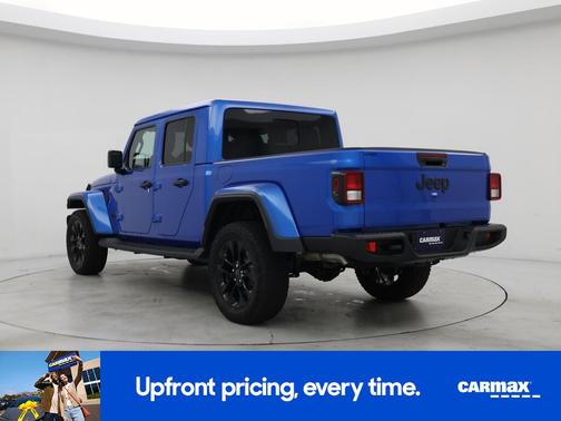 2025 Jeep Gladiator Nighthawk