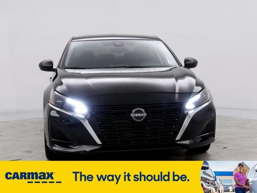 2024 Nissan Altima SV