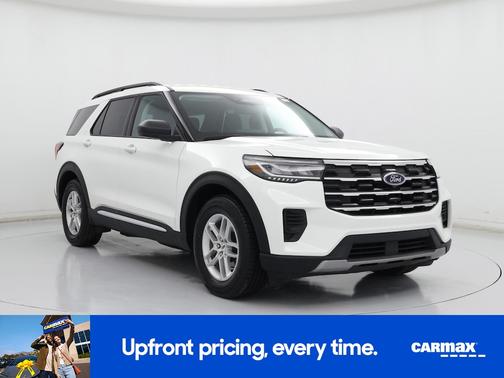 White 2025 Ford Explorer Active