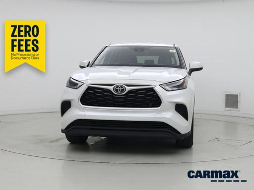 White 2022 Toyota Highlander L