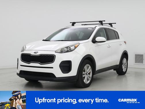 White 2017 Kia Sportage LX
