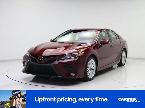 Red 2018 Toyota Camry SE