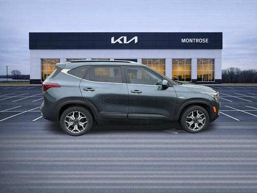 Gravity Gray 2022 Kia Seltos EX