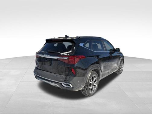 2022 Kia Seltos EX