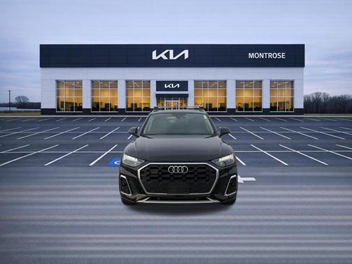 Mythos Black Metallic 2023 Audi Q5 45 S line quattro Premium