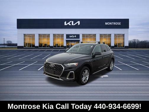 Mythos Black Metallic 2023 Audi Q5 45 S line quattro Premium