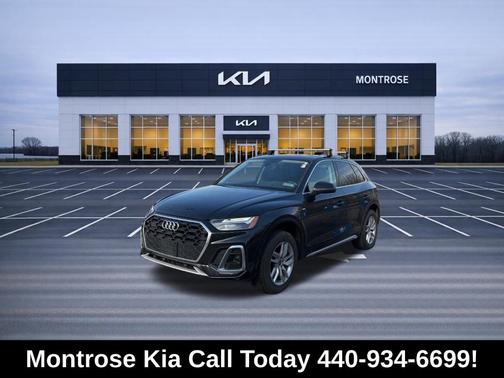 Mythos Black Metallic 2023 Audi Q5 45 S line quattro Premium