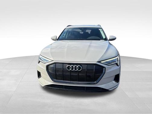 2021 Audi e-tron Premium