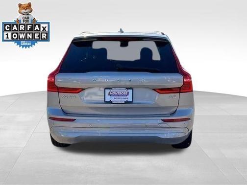 2022 Volvo XC60 B5 Momentum