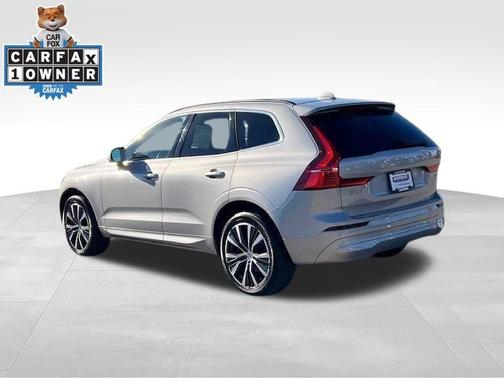 2022 Volvo XC60 B5 Momentum