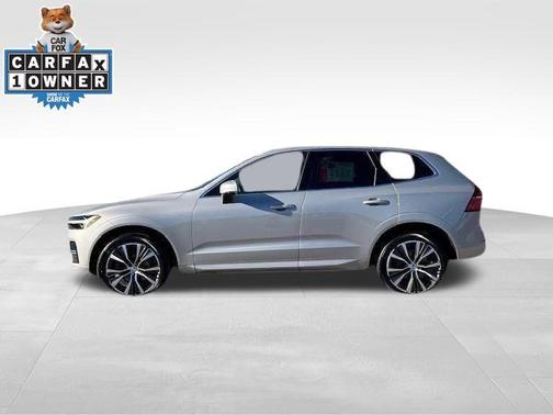 2022 Volvo XC60 B5 Momentum