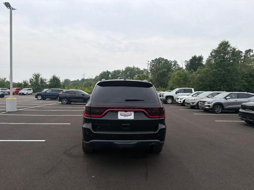 Black Clearcoat 2023 Dodge Durango SXT
