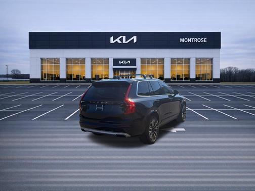 Onyx Black Metallic 2021 Volvo XC90 T6 Momentum 7 Passenger