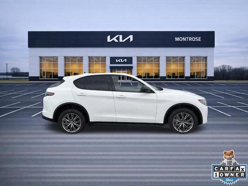 2024 Alfa Romeo Stelvio Base