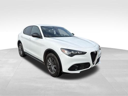 2024 Alfa Romeo Stelvio Base