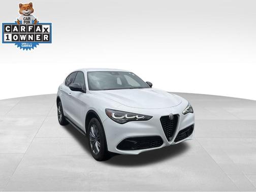 2024 Alfa Romeo Stelvio Base