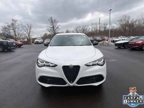 2024 Alfa Romeo Stelvio Base