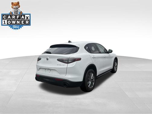 2024 Alfa Romeo Stelvio Base