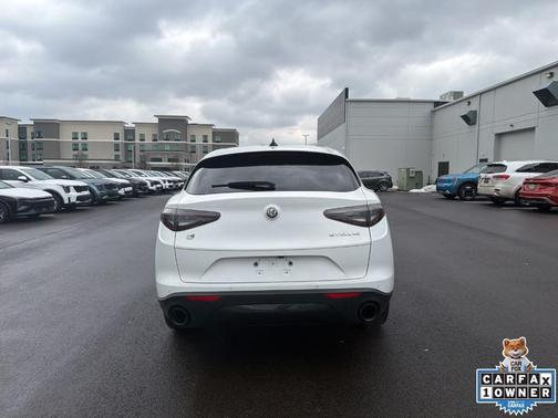 2024 Alfa Romeo Stelvio Base