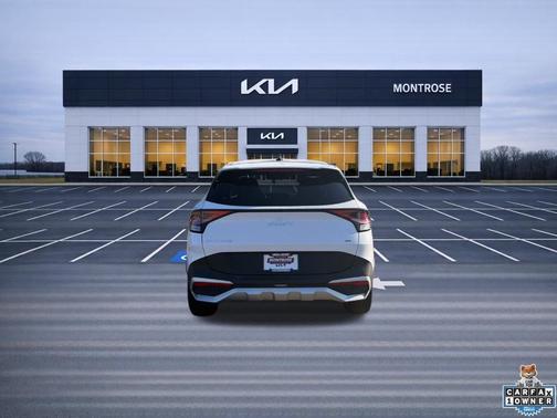 Glacial White Pearl 2025 Kia Sportage LX