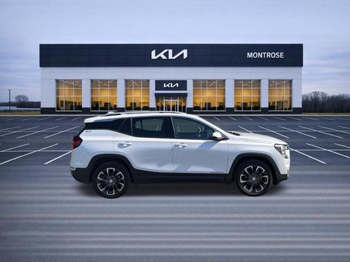 White Frost 2022 GMC Terrain SLT