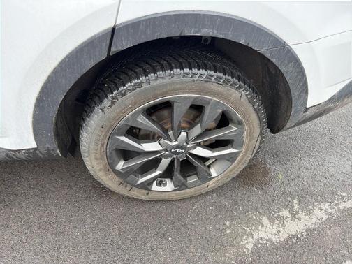 Glacial White Pearl 2022 Kia Sorento SX Prestige