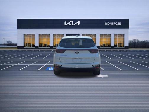 Snow White Pearl 2022 Kia Sportage LX