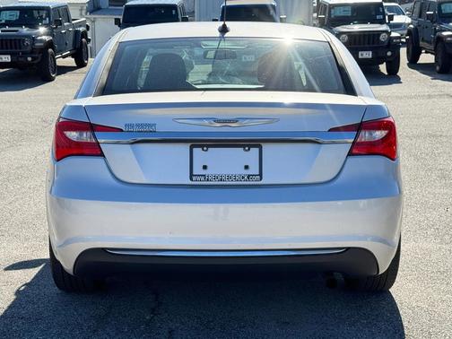 2012 Chrysler 200 Touring