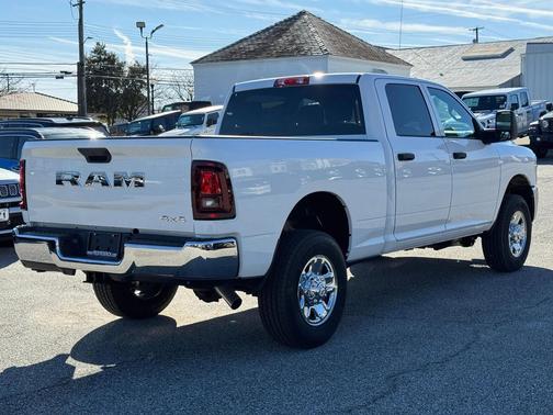 2026 RAM 2500 Tradesman Crew Cab 4x4 6'4' Box