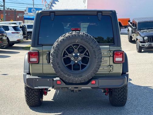 2025 Jeep Wrangler Willys