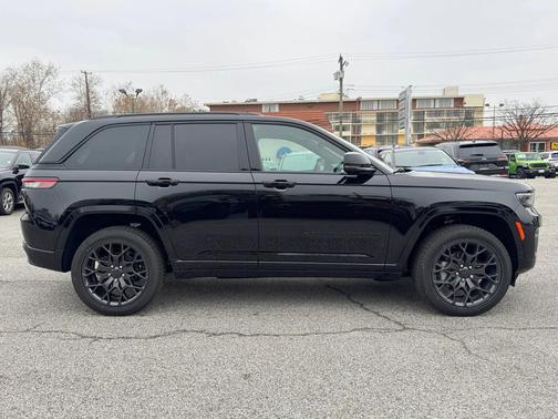 2025 Jeep Grand Cherokee Summit