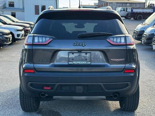 2021 Jeep Cherokee Trailhawk
