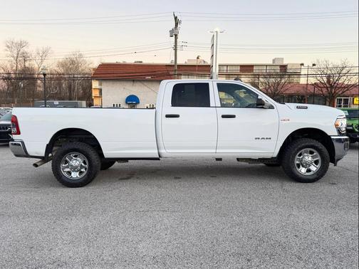 2022 RAM 2500 Tradesman Crew Cab 4x4 8' Box