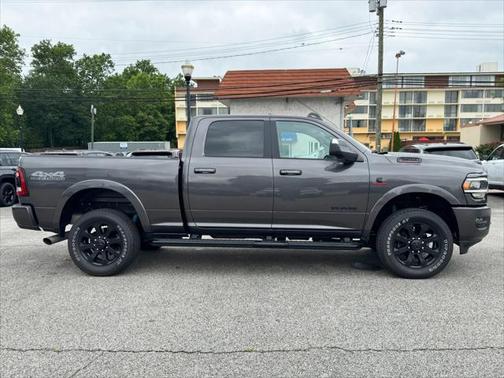 2020 RAM 2500 Laramie Crew Cab 4X4 6'4' Box
