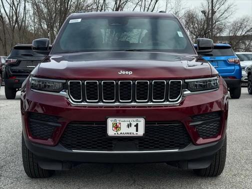 2025 Jeep Grand Cherokee Laredo