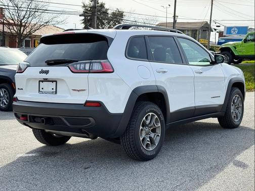 2022 Jeep Cherokee Trailhawk