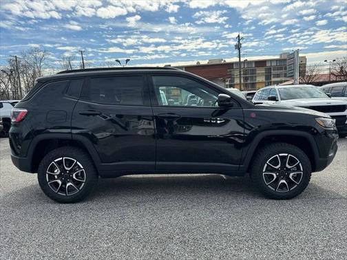 2025 Jeep Compass Trailhawk