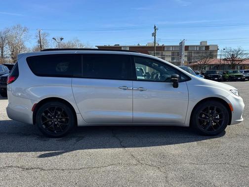 2026 Chrysler Pacifica Limited