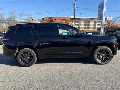 2023 Jeep Grand Cherokee L Summit Reserve