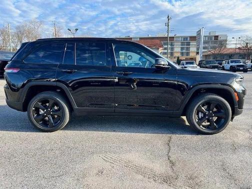 2025 Jeep Grand Cherokee Altitude