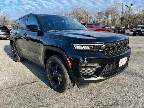 2025 Jeep Grand Cherokee Altitude