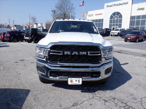 2024 RAM 2500 Tradesman Crew Cab 4x4 8' Box