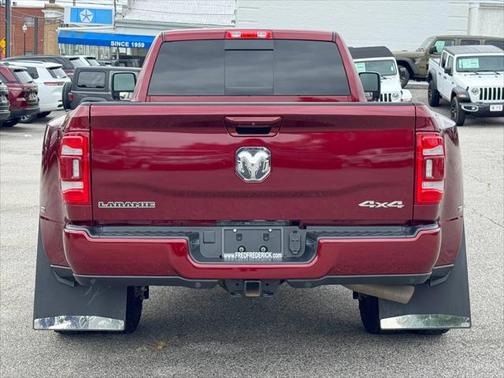 2024 RAM 3500 Laramie Crew Cab 4x4 8' Box