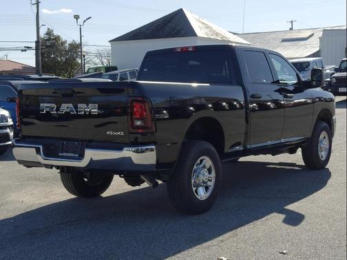 2026 RAM 2500 Tradesman Crew Cab 4x4 6'4' Box