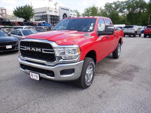 2024 RAM 2500 Tradesman Crew Cab 4x4 6'4' Box